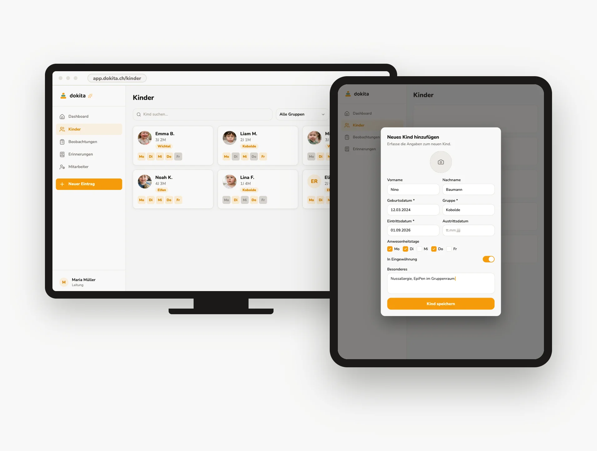 dokita Kinderübersicht am Desktop mit Gruppenfiltern und Anwesenheitstagen, daneben das Formular „Neues Kind hinzufügen“ auf dem Tablet
